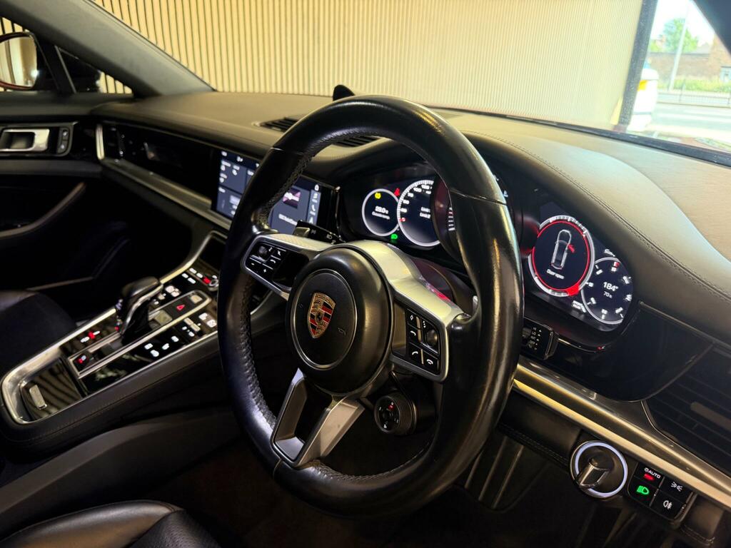 Porsche Panamera 4 E-hybrid Sport Turismo Black #18