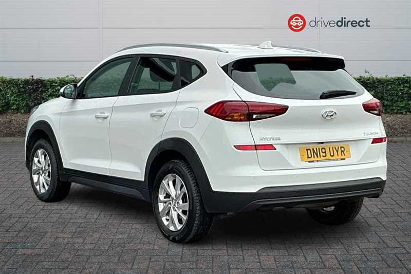Hyundai Tucson 1.6 Gdi Se Nav Suv Euro 6 Ss DN19UYR White #5
