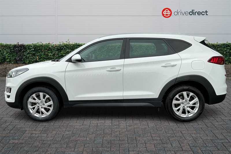Hyundai Tucson 1.6 Gdi Se Nav Suv Euro 6 Ss DN19UYR White #6
