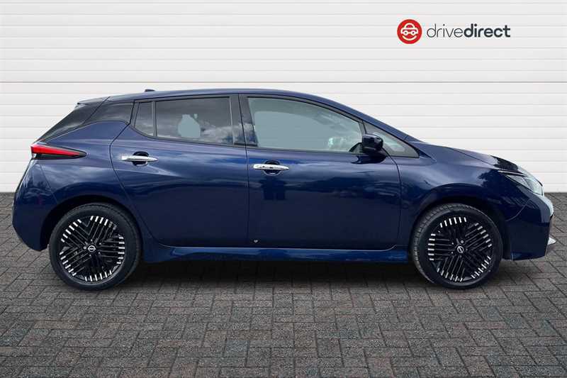 Nissan Leaf 59Kwh E N-connecta Hatchback 2 Blue #2