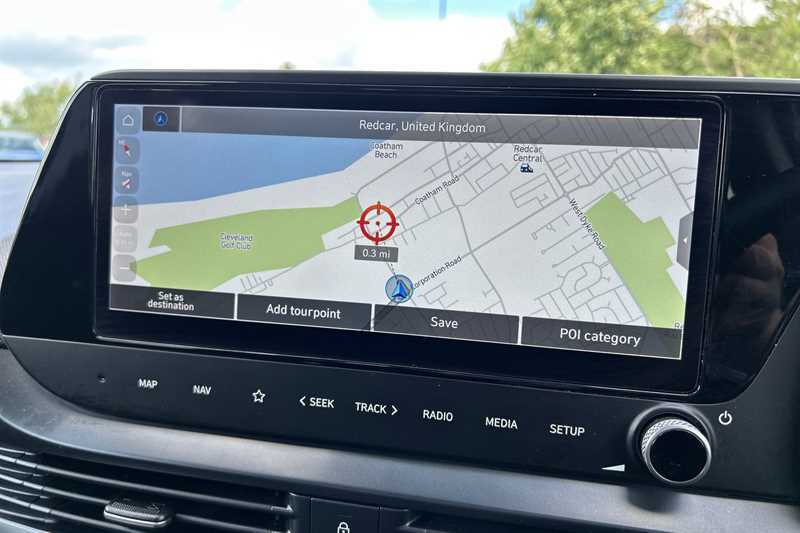 Hyundai Bayon 1.0 T-gdi Mhev Premium Suv Hybrid Dct E White #6