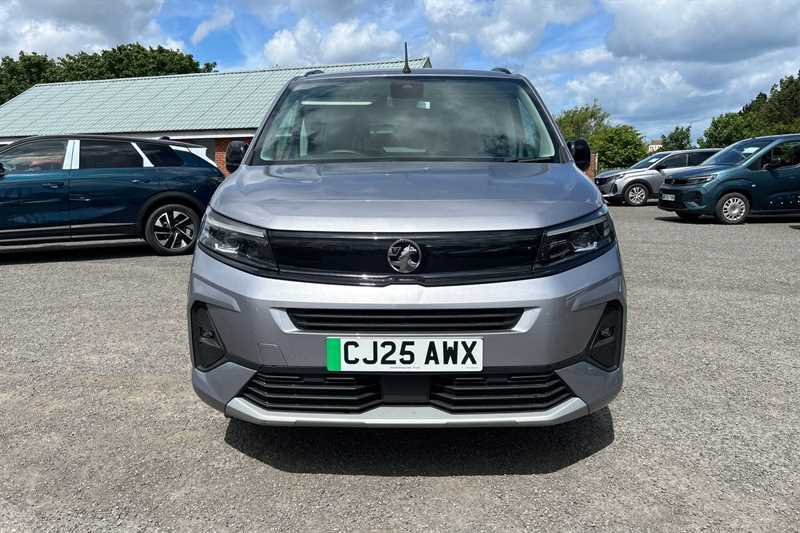 Vauxhall Combo-e Life 52Kwh Ultimate Mpv 7.4Kw Charge CJ25AWX Grey #3