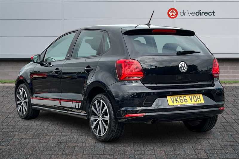 Volkswagen Polo 1.2 Tsi Bluemotion Tech Beats Hatchback VK66VOH Black #5