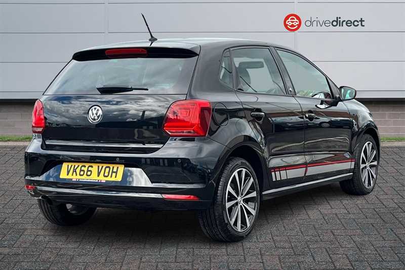 Volkswagen Polo 1.2 Tsi Bluemotion Tech Beats Hatchback VK66VOH Black #3