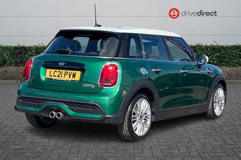 Mini Hatch 2.0 Cooper S Exclusive Hatchback Steptr Green #2
