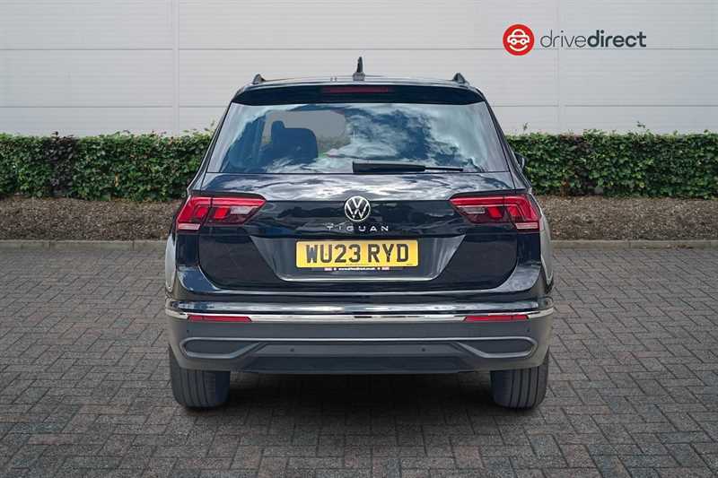 Volkswagen Tiguan 1.5 Tsi Life Suv Euro 6 Ss 1 Black #4