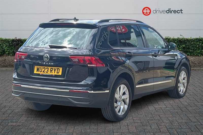 Volkswagen Tiguan 1.5 Tsi Life Suv Euro 6 Ss 1 Black #3