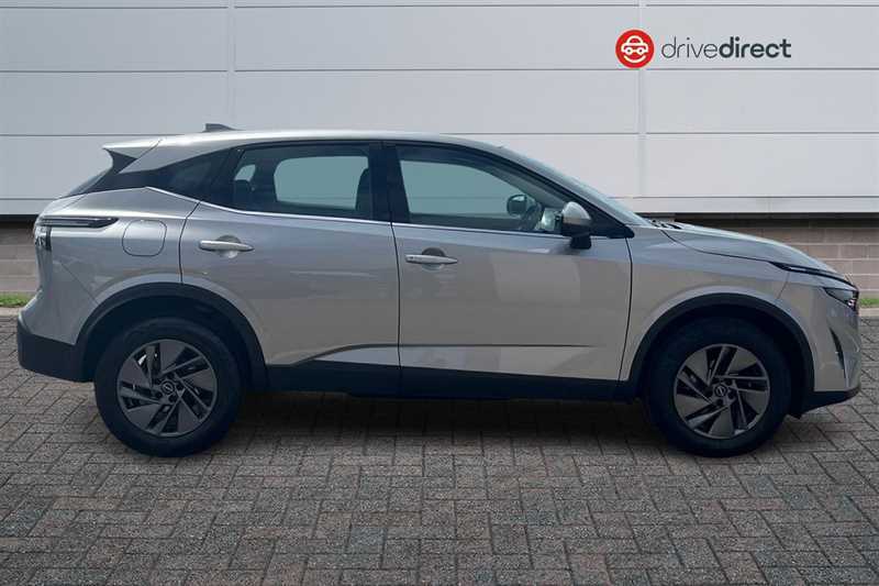 Nissan Qashqai 1.3 Dig-t Mhev Acenta Premium Suv Hybri DL74FBA Silver #2