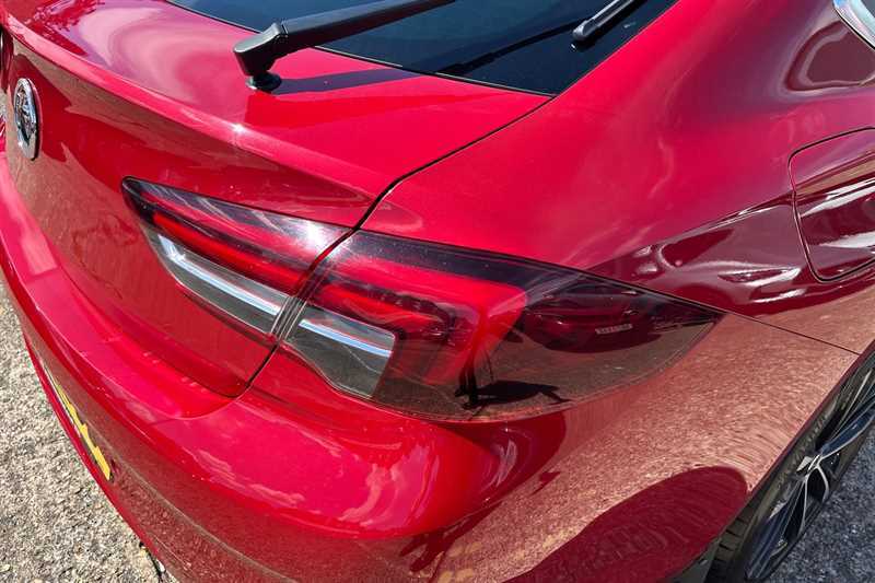 Vauxhall Insignia 1.5 Turbo D Ultimate Nav Hatchback  #31
