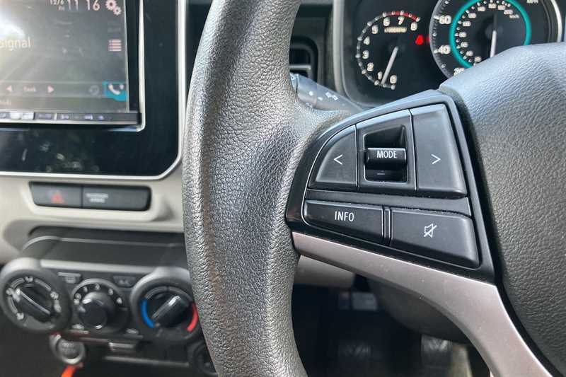 Suzuki Ignis Ignis Sz-t Dualjet White #20