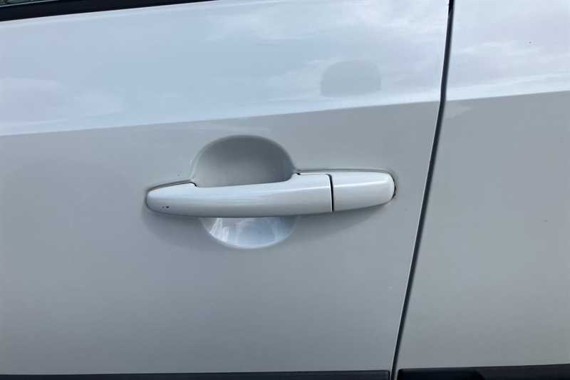 Suzuki Ignis Ignis Sz-t Dualjet White #32