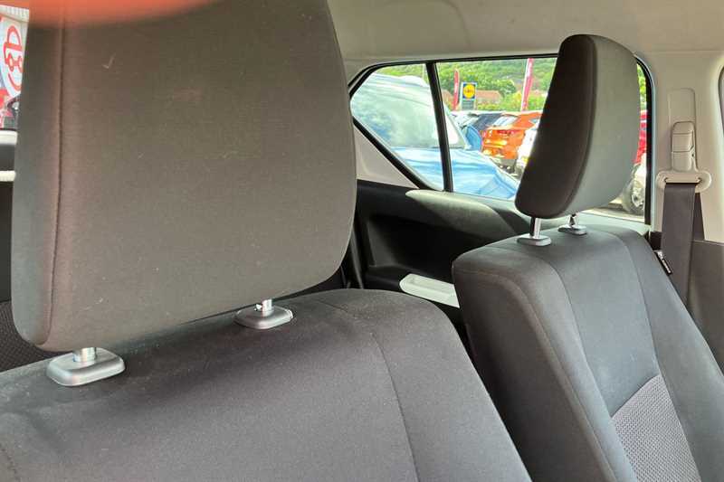 Suzuki Ignis Ignis Sz-t Dualjet White #22