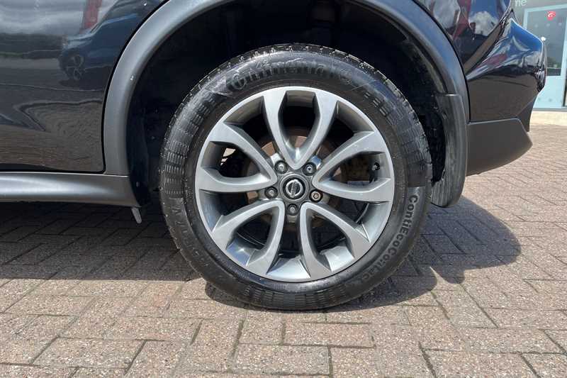 Nissan Juke Acenta Black #12