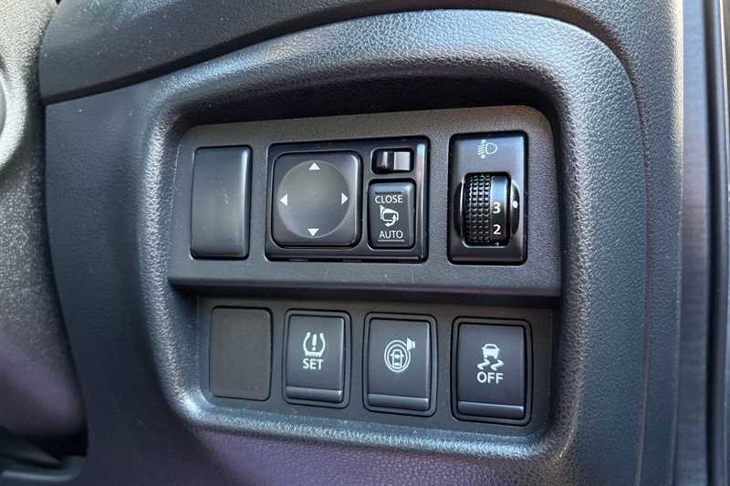 Nissan Juke Acenta Black #38