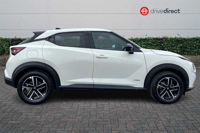 Nissan Juke 1.6 N-connecta Suv Hybrid Euro 6 DN24RUH White #2
