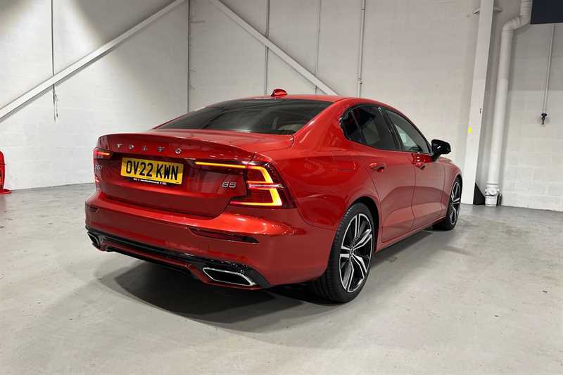 Volvo S60 R-design, B5 Mild Hybrid Climate Pack, Satnav, Da Red #44