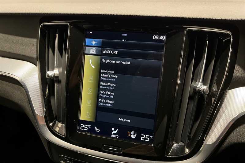 Volvo S60 R-design, B5 Mild Hybrid Climate Pack, Satnav, Da Red #37