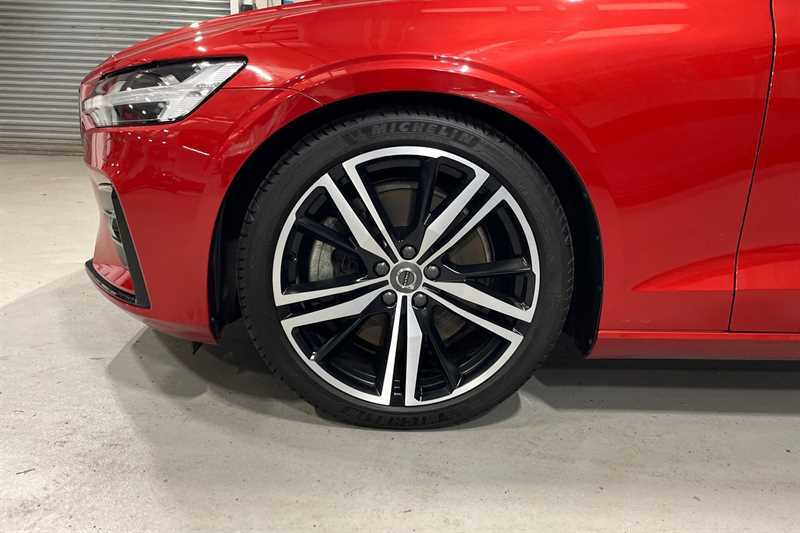 Volvo S60 R-design, B5 Mild Hybrid Climate Pack, Satnav, Da Red #12