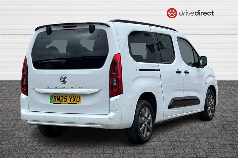 Vauxhall Combo-e Life 52Kwh Ultimate XL Mpv 7.4Kw Cha White #3