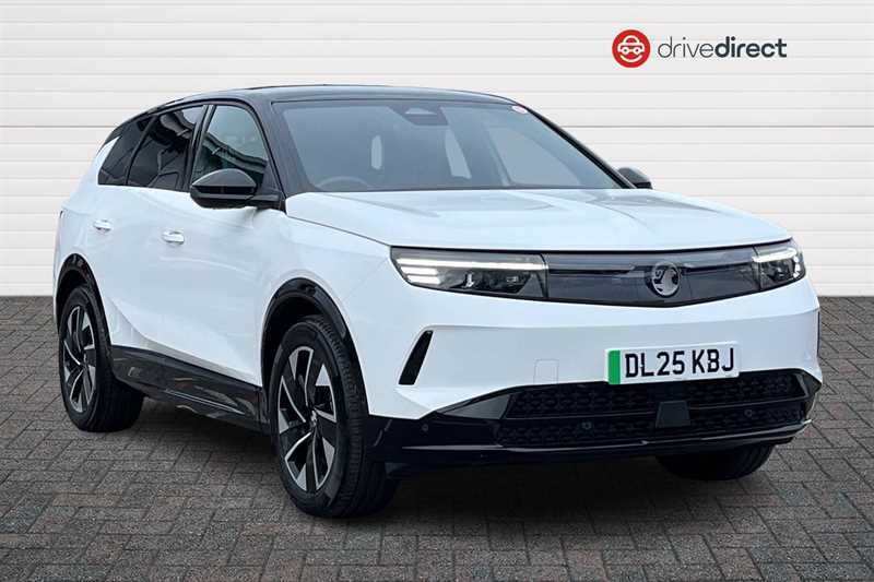 Vauxhall Grandland 73Kwh Gs Suv 213 Ps DL25KBJ White