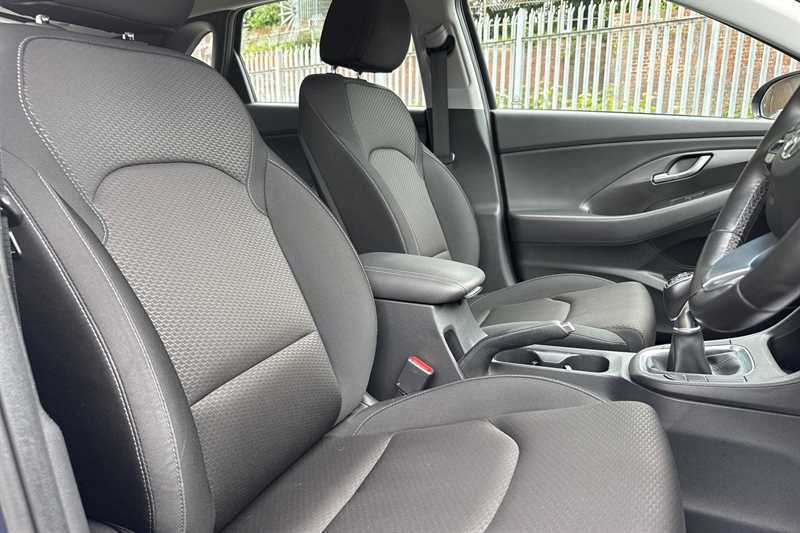 Hyundai I30 1.6 Crdi Premium Grey #23