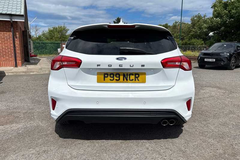 Ford Focus 1.0T Ecoboost St-line Hatchback WM19PFF White #3