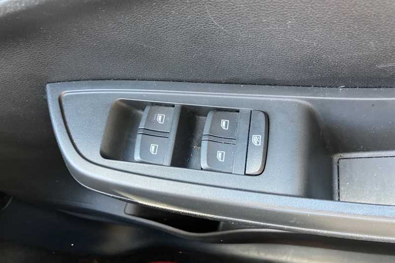 MG MG3 1.5 Vti-tech Exclusive Nav Euro 6 Ss Black #16