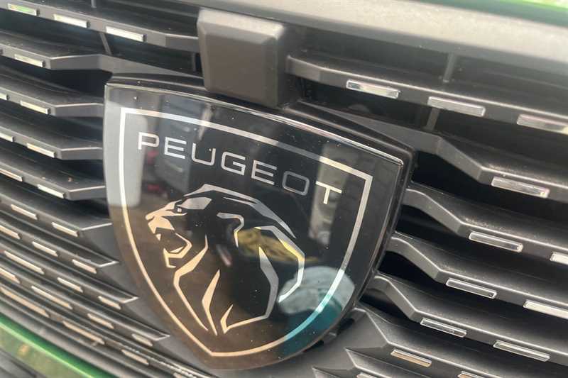 Peugeot 308 Hatchback White #29