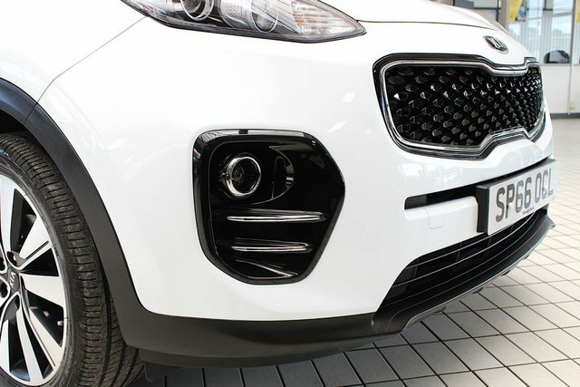 Kia Sportage Crdi Kx-3 Suv SP66OCL White #5
