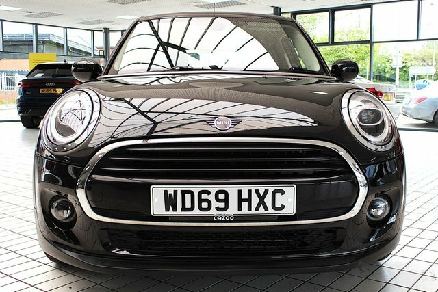 Mini Hatch Cooper Classic Hatchback WD69HXC Black #4