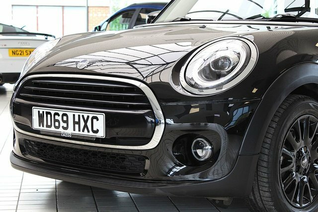 Mini Hatch Cooper Classic Hatchback WD69HXC Black #2