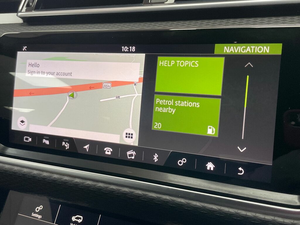 Land Rover Range Rover Velar R-dynamic Black #32