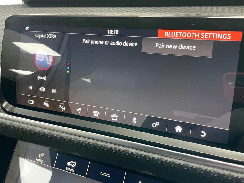 Land Rover Range Rover Velar R-dynamic Black #35