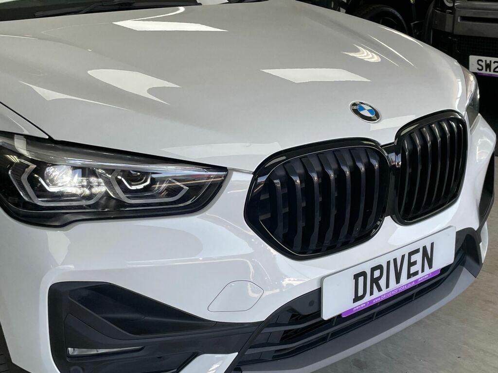 BMW X1 Se White #3