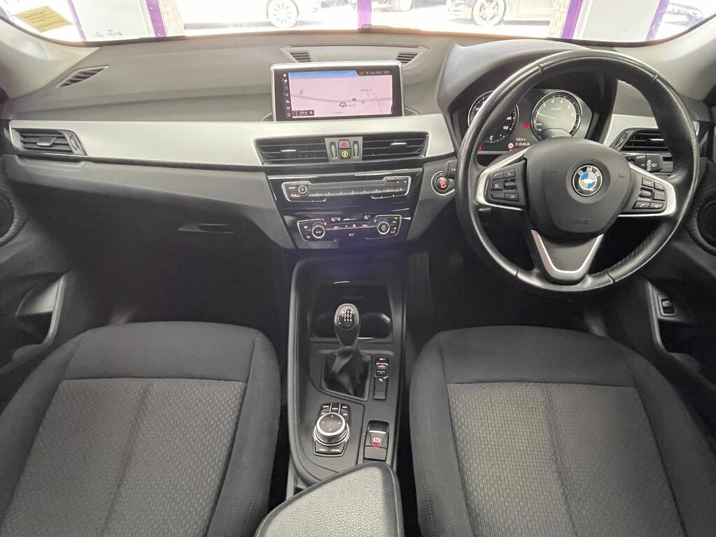BMW X1 Se White #2