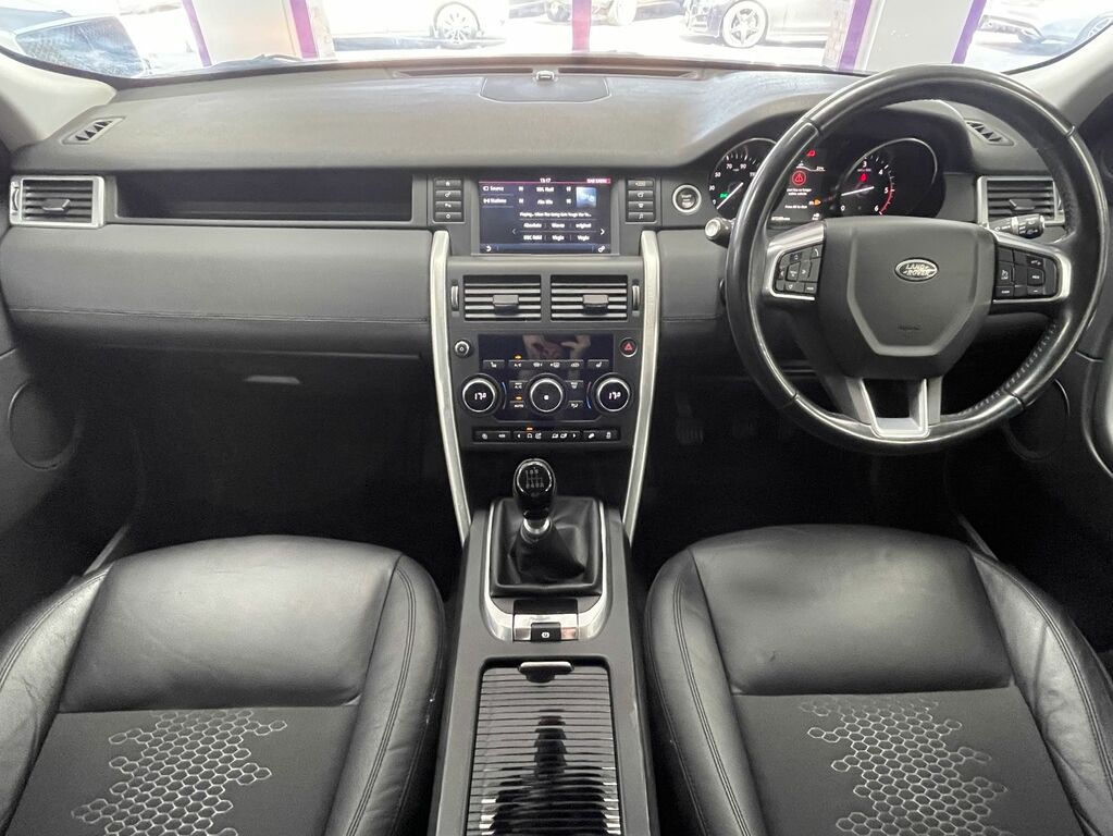 Land Rover Discovery Sport Diesel White #2