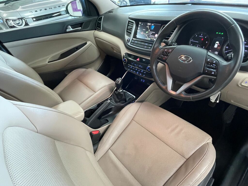 Hyundai Tucson Crdi Se Nav White #18