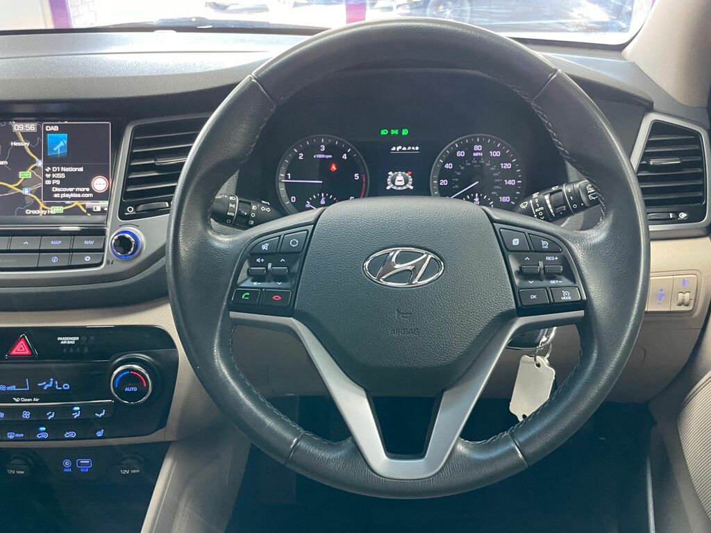 Hyundai Tucson Crdi Se Nav White #30