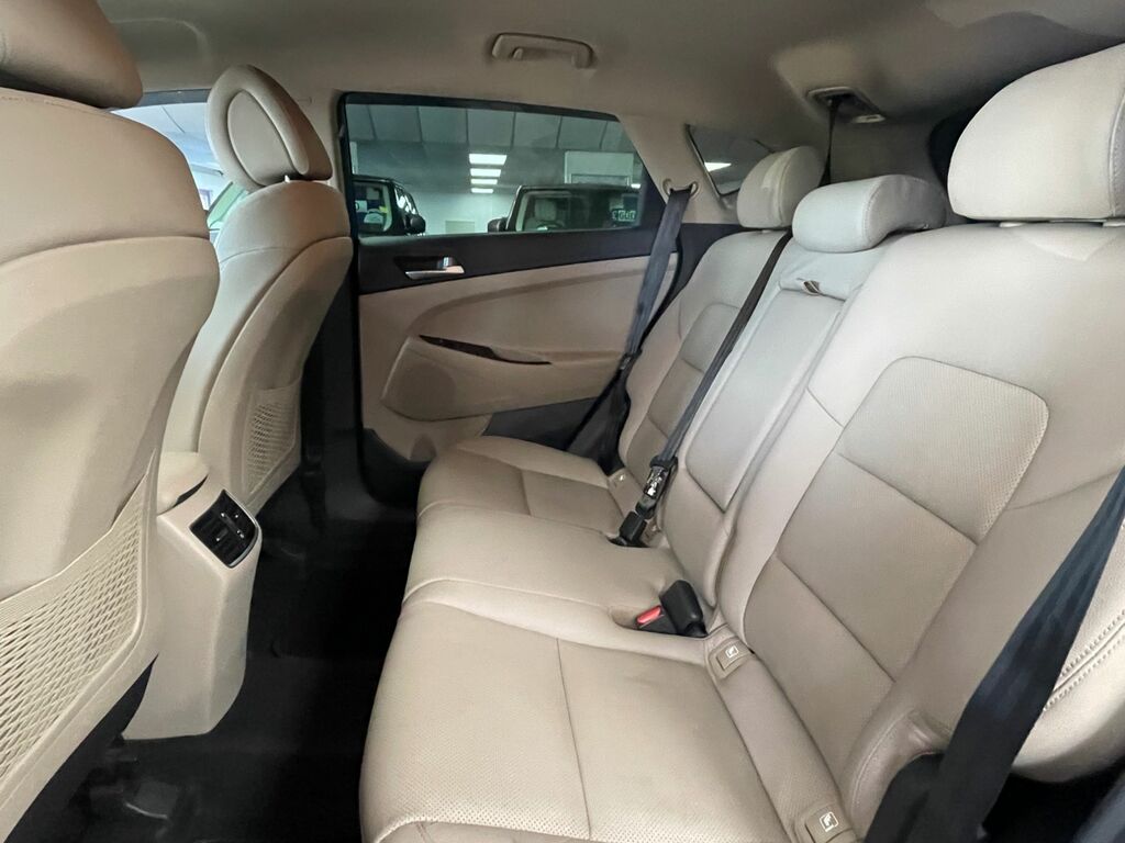 Hyundai Tucson Crdi Se Nav White #25
