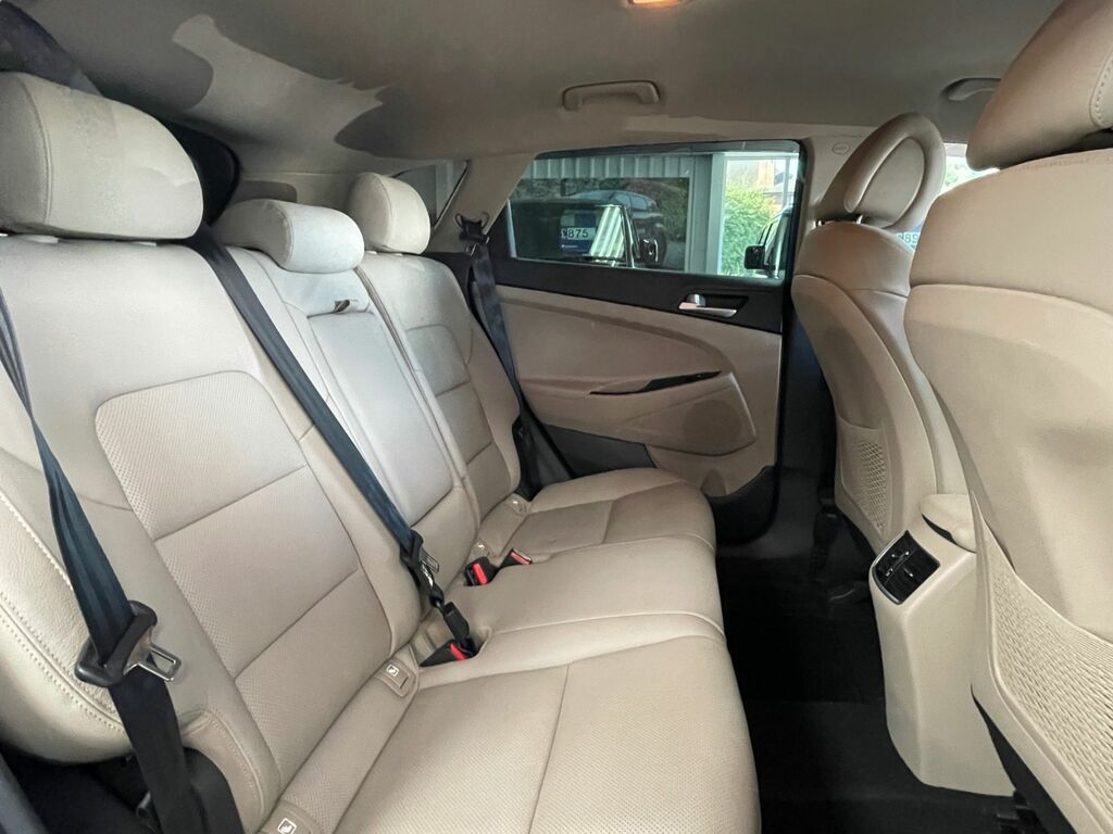 Hyundai Tucson Crdi Se Nav White #23