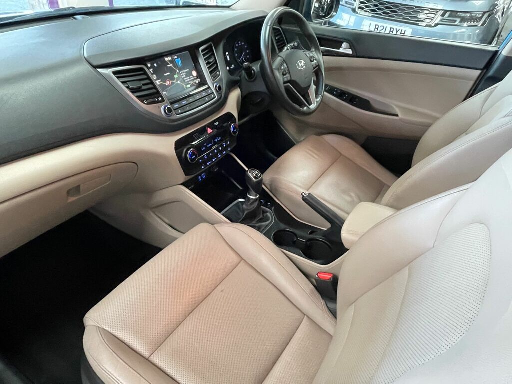 Hyundai Tucson Crdi Se Nav White #27