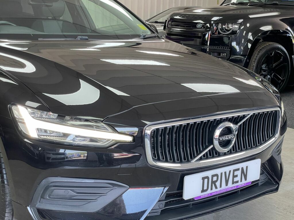 Volvo V60 V60 Momentum D3 Black #3
