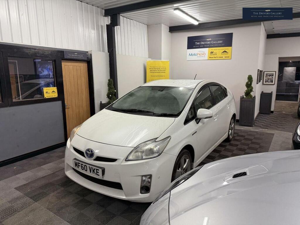 Toyota Prius Hatchback 1.8 Vvt-h T Spirit Cvt Euro 5 Ss MF60VKE White