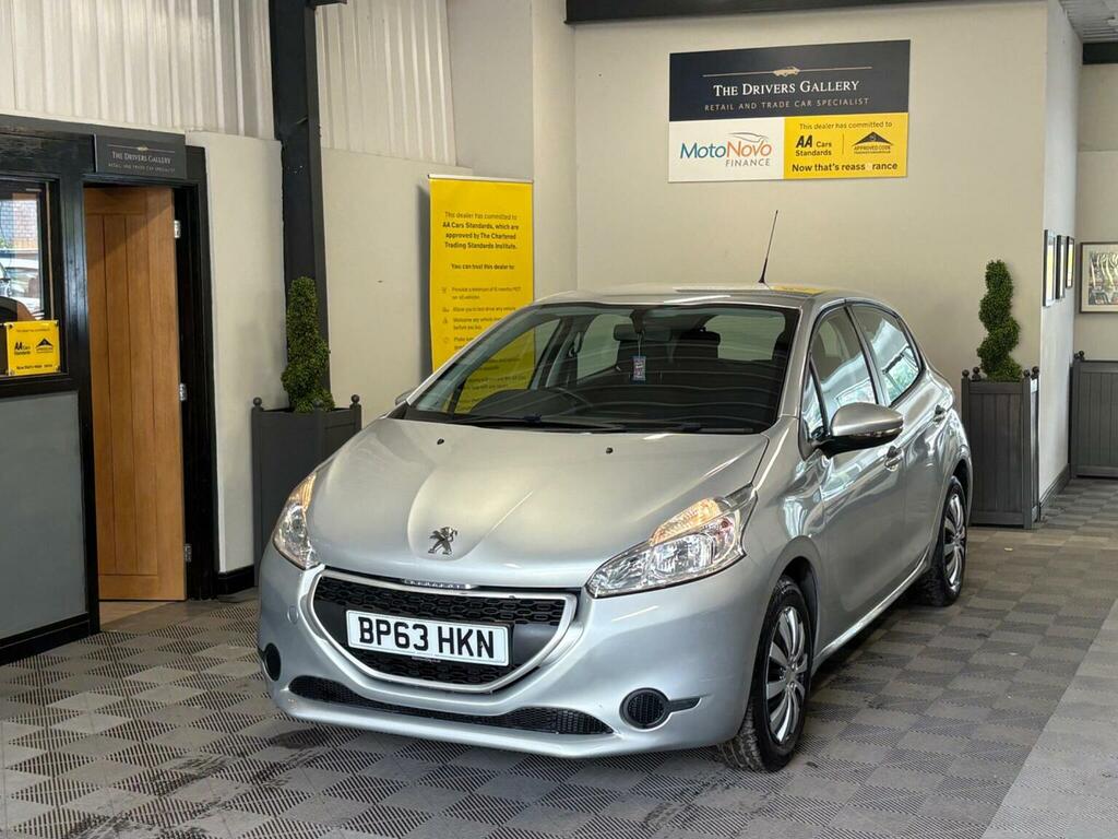 Peugeot 208 Hatchback 1.2 Vti Access Euro 5 201463 Silver