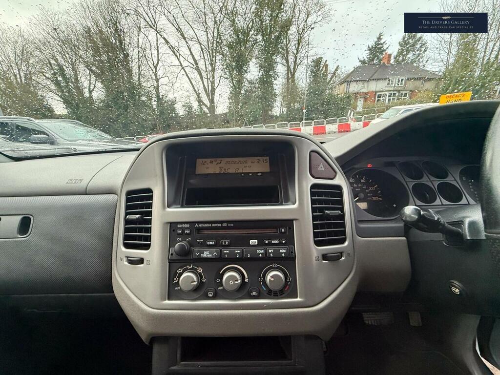 Mitsubishi Shogun 3.2 Elegance Lwb Di-d 159 Bhp Grey #22