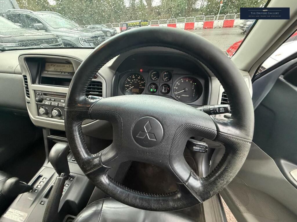 Mitsubishi Shogun 3.2 Elegance Lwb Di-d 159 Bhp Grey #23