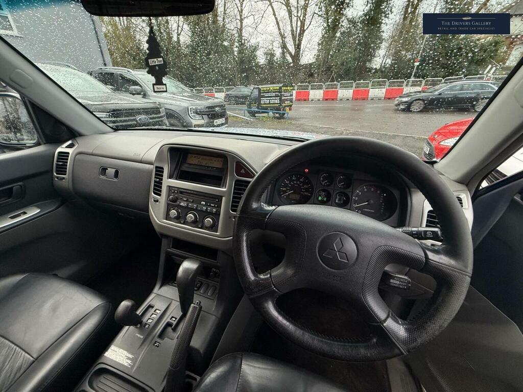 Mitsubishi Shogun 3.2 Elegance Lwb Di-d 159 Bhp Grey #24