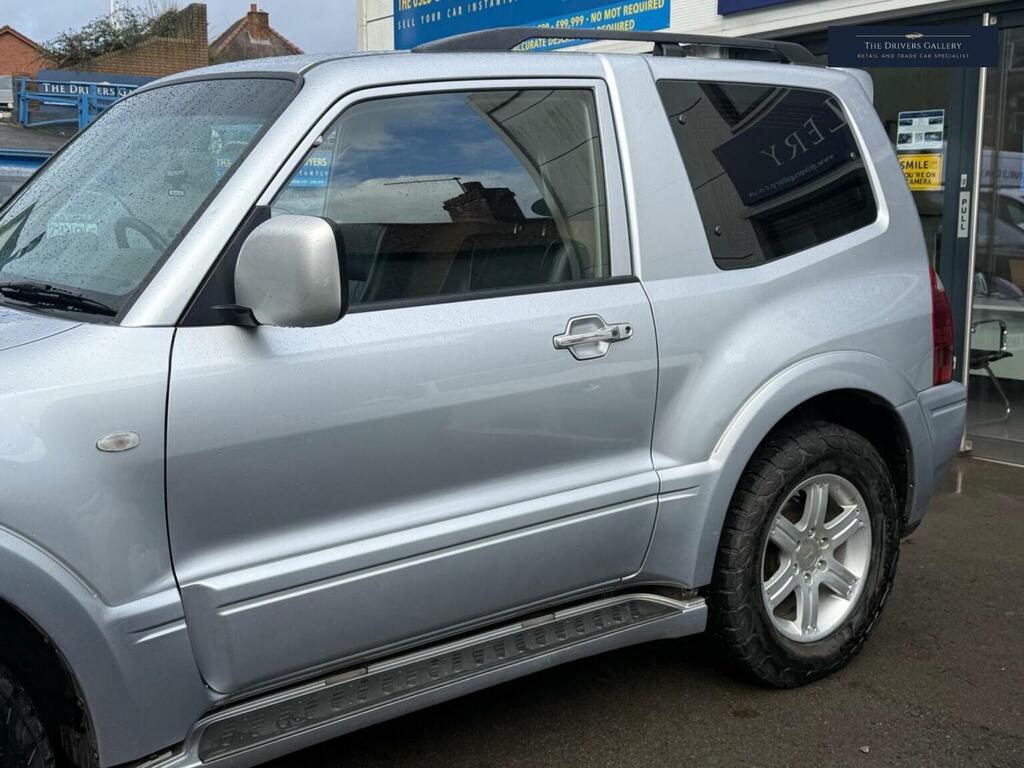 Mitsubishi Shogun 3.2 Elegance Lwb Di-d 159 Bhp Grey #12
