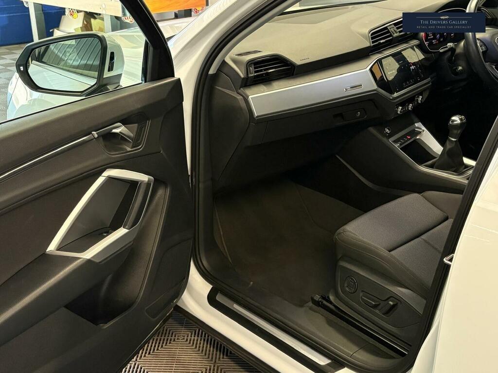 Audi Q3 Suv 1.5 Tfsi Cod 35 Sport Euro 6 Ss 20196 VO69HKX White #5