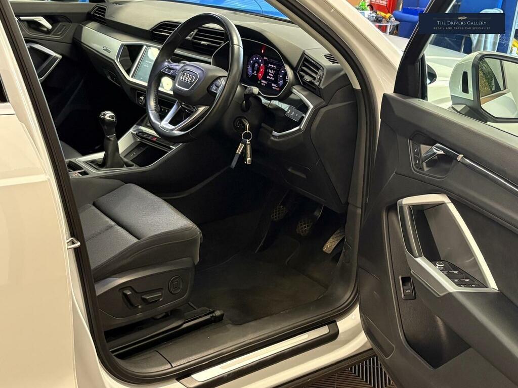 Audi Q3 Suv 1.5 Tfsi Cod 35 Sport Euro 6 Ss 20196 VO69HKX White #3